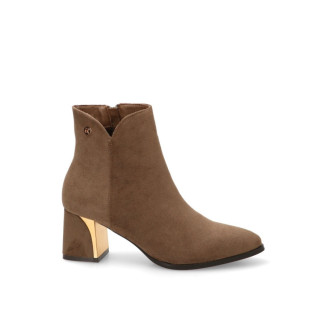 32019 LAURA KAKI ETIKA