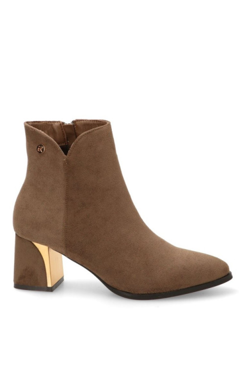 32019 LAURA KAKI ETIKA