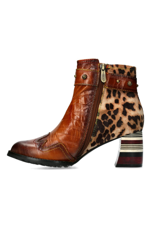 IDCORAO 06 CAMEL LAURA VITA